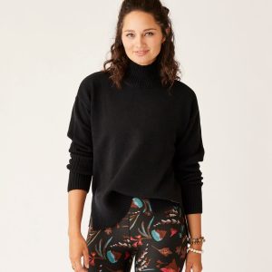 Woodward Sweater: Black